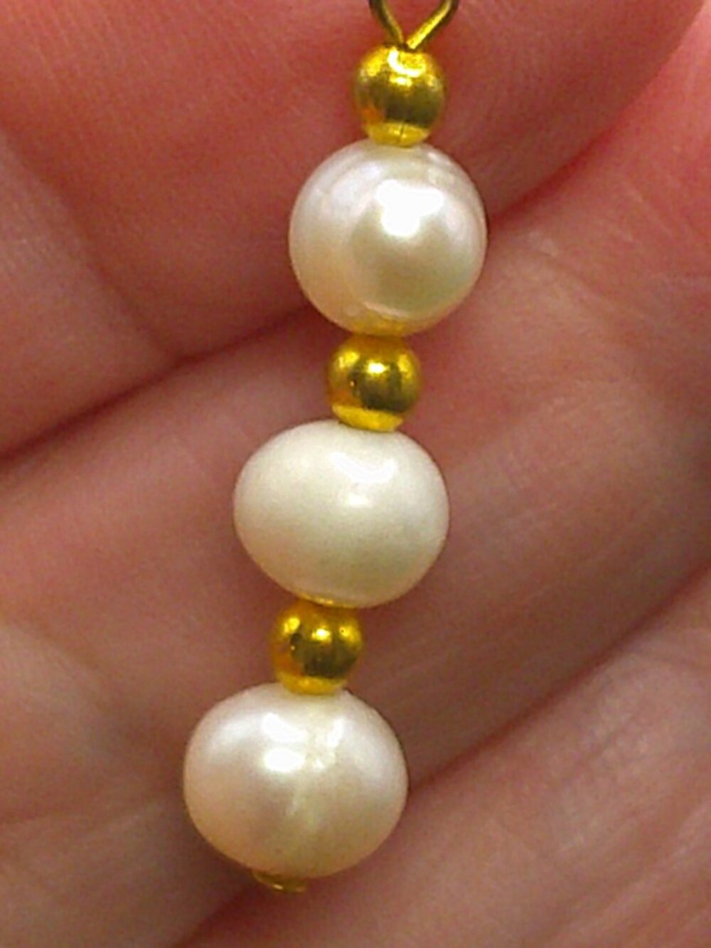 Vintage Cultured Pearl Earrings - Picture 3 of 3